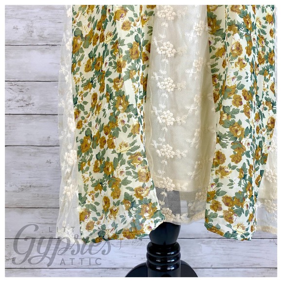 Ryu 70s Cage Flowers and Lace Midi Dress - Picture 6 of 12